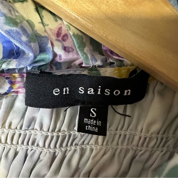 En Saison Smocked Floral Top - Picture 7 of 10